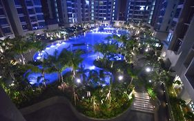 Atlantis Residence Melaka Camelot Beautiful Sea And City View